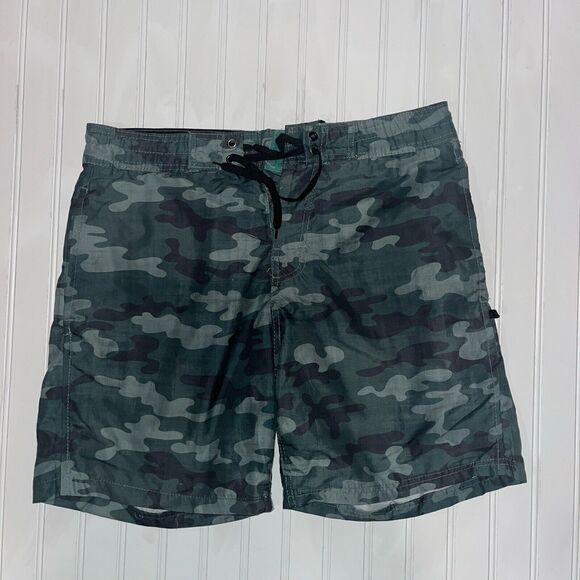 Shark Tee Men’s Board Camo 19” Shorts 32 Pockets Beach Swim Casual Vacation - Picture 1 of 10